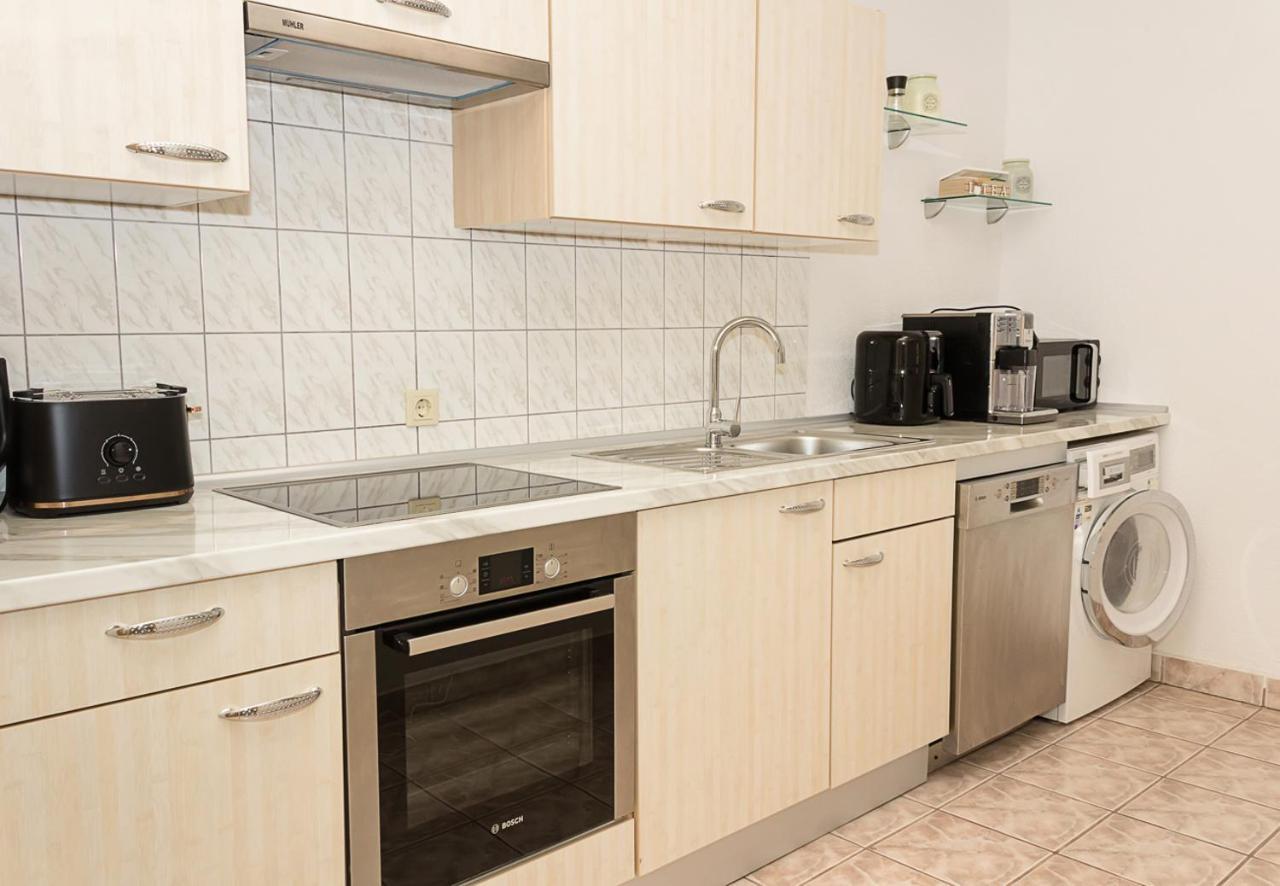Апартаменти Two Identical Designer 2Bd Flats With Sea View In Balchik By Flat Mаnager Екстер'єр фото